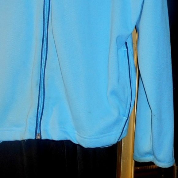 Addidas top - Picture 6 of 6